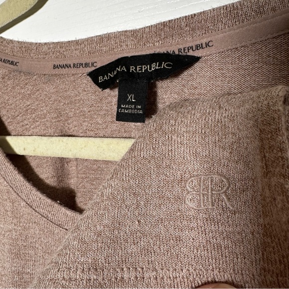 Banana Republic Taupe Crew Neck Sweater - Picture 3 of 10